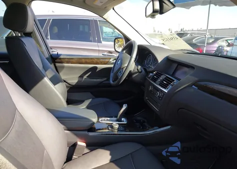 2014 BMW X3 xDrive28I z USA, uszkodzony, nr VIN 5UXWX9C56E0D31871